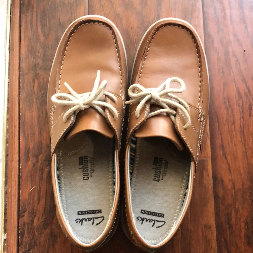 Clark’s 9.5 casual shoes